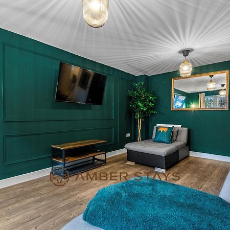 Spacious 5 Bed House In Reading By Amber Stays, Perfect For Business & Contractors, Sleeps 12! Eksteriør billede