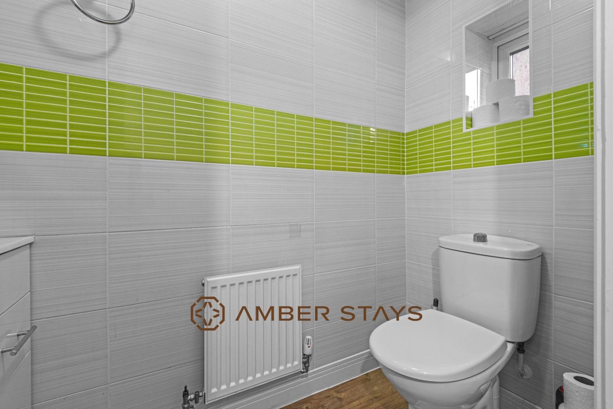 Spacious 5 Bed House In Reading By Amber Stays, Perfect For Business & Contractors, Sleeps 12! Eksteriør billede