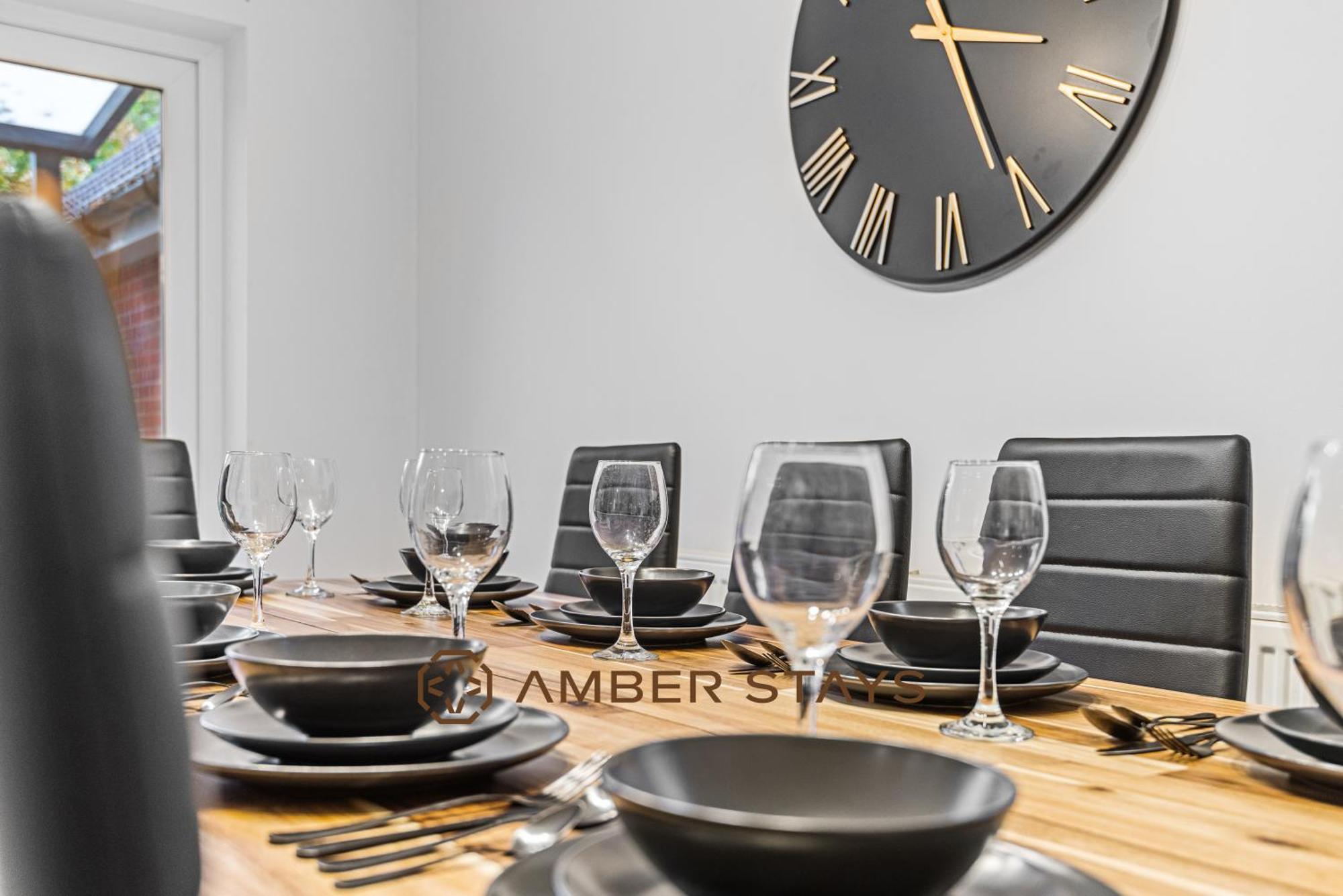 Spacious 5 Bed House In Reading By Amber Stays, Perfect For Business & Contractors, Sleeps 12! Eksteriør billede