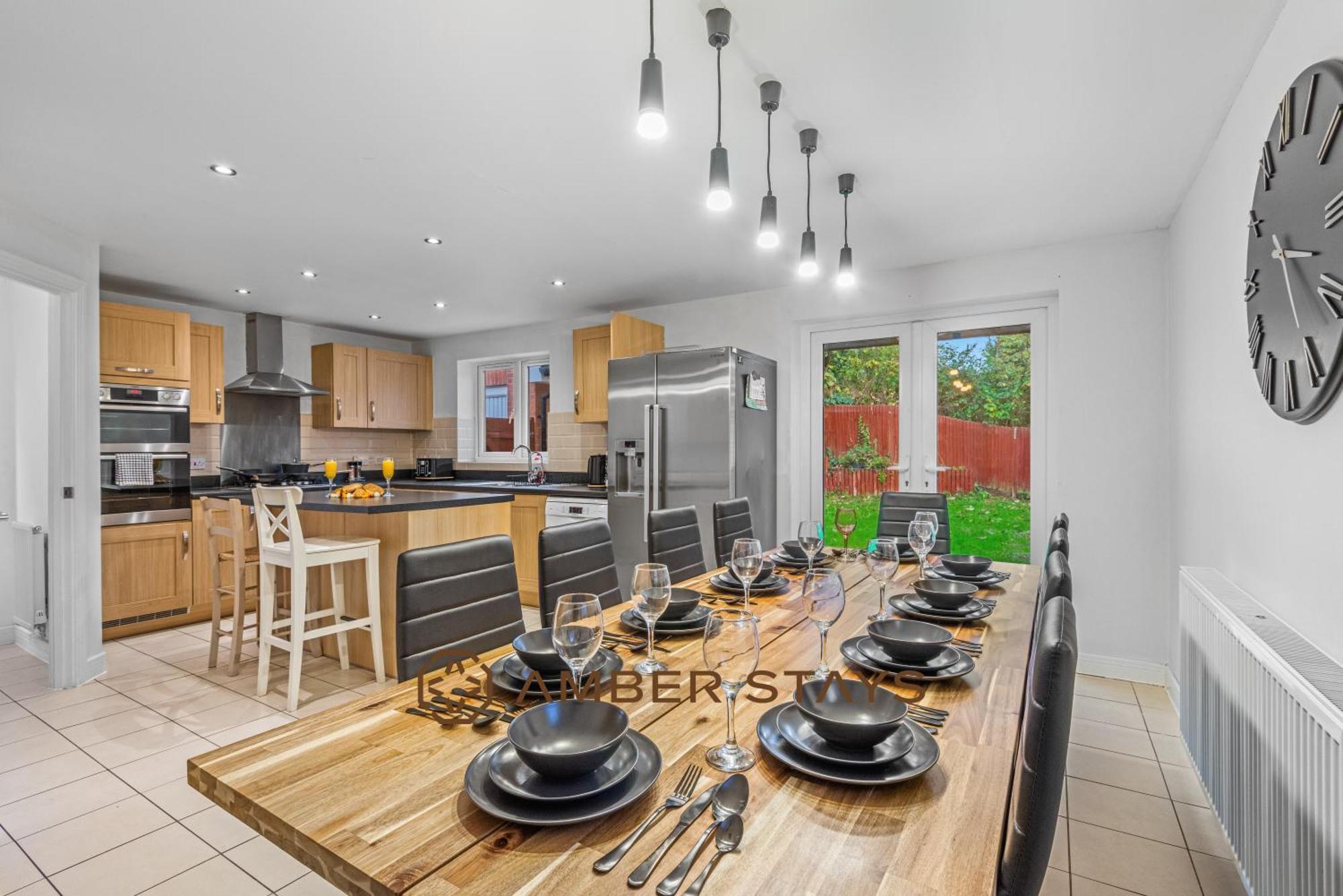 Spacious 5 Bed House In Reading By Amber Stays, Perfect For Business & Contractors, Sleeps 12! Eksteriør billede
